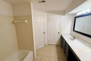 4265 Parkview Ct, Stone Mountain, GA 30083 - Photo 17