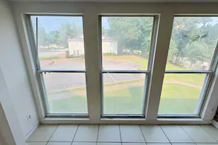 4265 Parkview Ct, Stone Mountain, GA 30083 - Photo 9