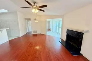 4265 Parkview Ct, Stone Mountain, GA 30083 - Photo 3