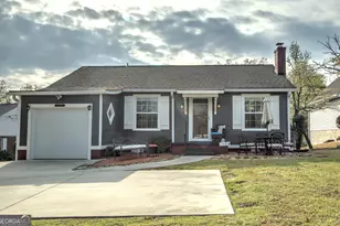 1005 S Crest Rd, Rossville, GA 30741 - Photo 1