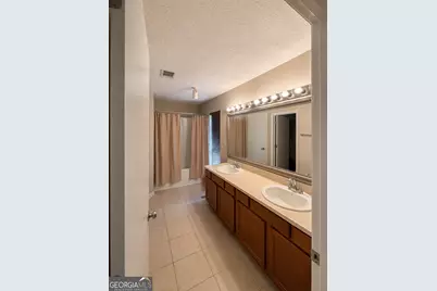124 Heathrow Drive, Riverdale, GA 30274 - Photo 13