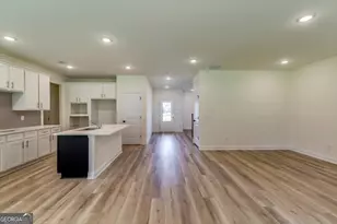 431 Windy Ln, Jonesboro, GA 30238 - Photo 9