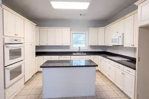 1751 N Houston Lake Blvd, Warner Robins, GA 31093 - Photo 11