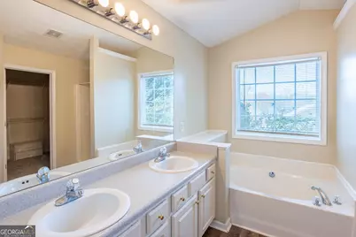 305 Bradford Court, Auburn, GA 30011 - Photo 15