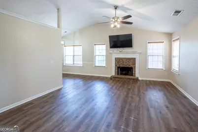 305 Bradford Court, Auburn, GA 30011 - Photo 9