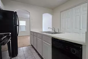 975 Windwood Ct, Atlanta, GA 30349 - Photo 5