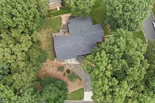 2661 NE Sheila Ln NE, Marietta, GA 30062 - Photo 15