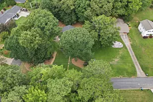 2661 NE Sheila Ln NE, Marietta, GA 30062 - Photo 17