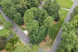 2661 NE Sheila Ln NE, Marietta, GA 30062 - Photo 17