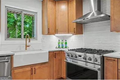 2700 Hawaii Court, Decatur, GA 30033 - Photo 11