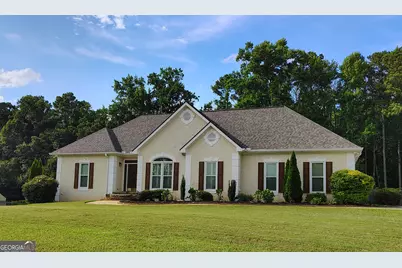 118 Crescent Drive, Newnan, GA 30265 - Photo 1