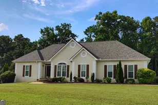 118 Crescent Dr, Newnan, GA 30265 - Photo 1