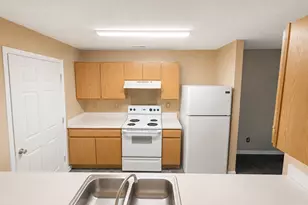 10301 Fairington Ridge Cir, Lithonia, GA 30038 - Photo 3