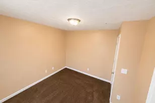 10301 Fairington Ridge Cir, Lithonia, GA 30038 - Photo 5