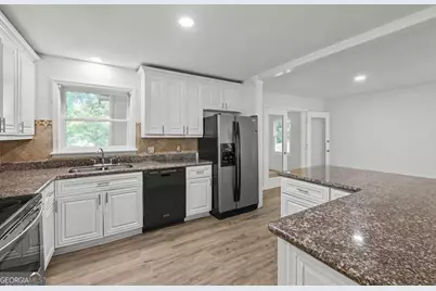 3909 Valley Brook Road, Snellville, GA 30039 - Photo 15