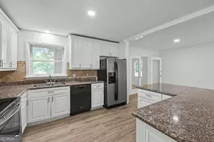 3909 Valley Brook Rd, Snellville, GA 30039 - Photo 15