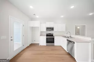 140 Landmark Cir, Statesboro, GA 30458 - Photo 9