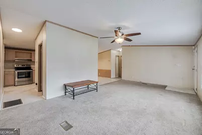 437 Burkhalter Circle, Claxton, GA 30417 - Photo 5