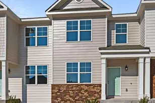 2834 Laurel Ridge Cir, East Point, GA 30344 - Photo 1