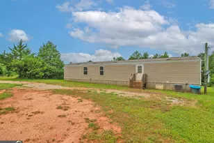 330 Edgewater Ln, Hartwell, GA 30643 - Photo 3