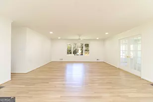 100 Williamsburg Ln, Athens, GA 30605 - Photo 5