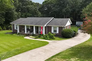154 New Prospect Rd, Hartwell, GA 30643 - Photo 1
