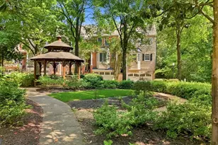 1017 Emory Parc Pl, Decatur, GA 30033 - Photo 3