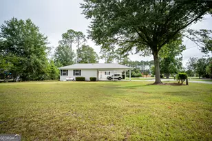 190 Plier St, Baxley, GA 31513 - Photo 3