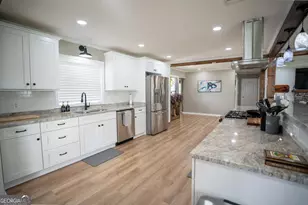 190 Plier St, Baxley, GA 31513 - Photo 9