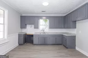 218 W Chappell St, Griffin, GA 30223 - Photo 5