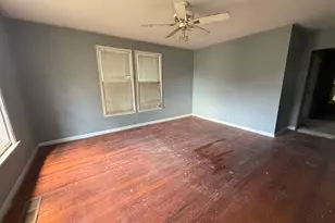 210 S Mulberry St, Statesboro, GA 30458 - Photo 3