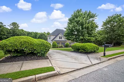 277 Silverbell Lane, Sharpsburg, GA 30277 - Photo 3