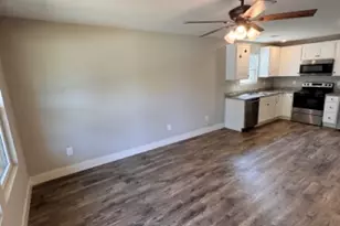 210 Maret St, Hartwell, GA 30643 - Photo 3