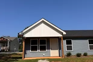 210 Maret St, Hartwell, GA 30643 - Photo 1
