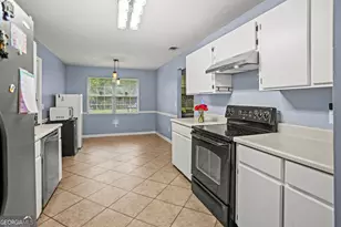 2360 Rowe St, Hinesville, GA 31313 - Photo 5