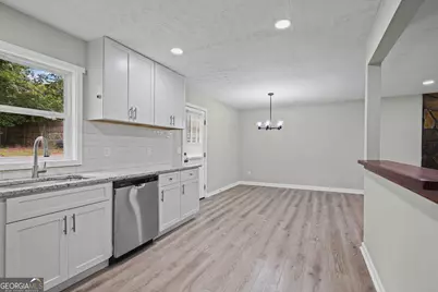 25 Hearthstone Drive, Newnan, GA 30263 - Photo 13