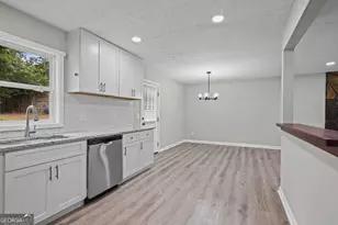 25 Hearthstone Dr, Newnan, GA 30263 - Photo 13