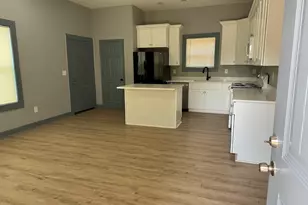 1555 W Poplar St, Griffin, GA 30224 - Photo 3