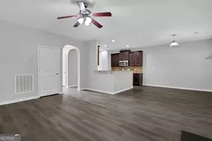 6740 Oak Hill Pl, Fairburn, GA 30213 - Photo 7