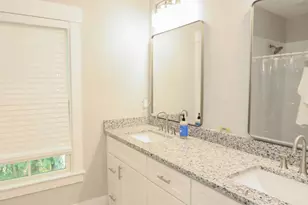 417 W 32nd St, Savannah, GA 31401 - Photo 17
