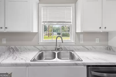 605 Honeysuckle Lane, Statesboro, GA 30458 - Photo 11