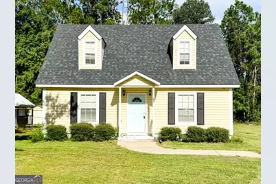 67 Charlton, Hazlehurst, GA 31539 - Photo 1
