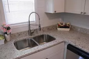 3281 Abbeywood Dr, Decatur, GA 30034 - Photo 9
