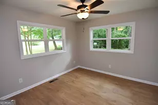 403 Atlanta St, Barnesville, GA 30204 - Photo 17