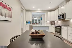 525 Hazelnut Dr, Peachtree City, GA 30269 - Photo 11