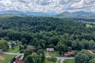 723 Bugscuffle Rd, Hiawassee, GA 30546 - Photo 33