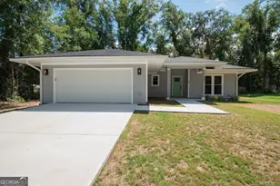 56 Elizabeth St, Folkston, GA 31537 - Photo 1