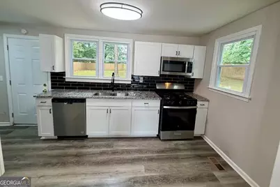 2190 Gordon Circle SE, Smyrna, GA 30080 - Photo 17
