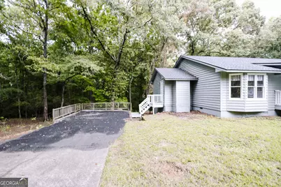 2447 Martin Mill Road, Newnan, GA 30263 - Photo 5