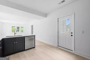 1046 Mayson Turner Rd NW, Atlanta, GA 30314 - Photo 15